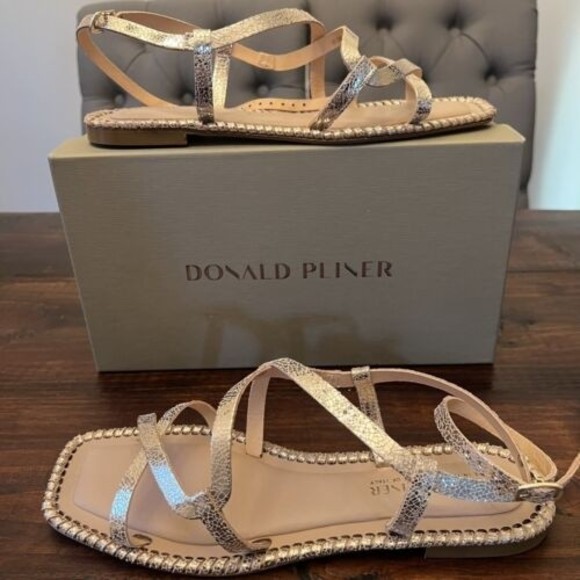 Donald Pliner EMILIA Gladiator Sandals - Picture 7 of 10